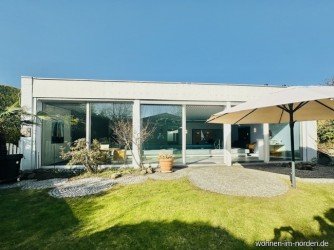 Hauptbild Altenholz-Stift: Außergewöhnliches Einfamilienhaus mit privater Schwimmhalle und ruhiger Gartenoase